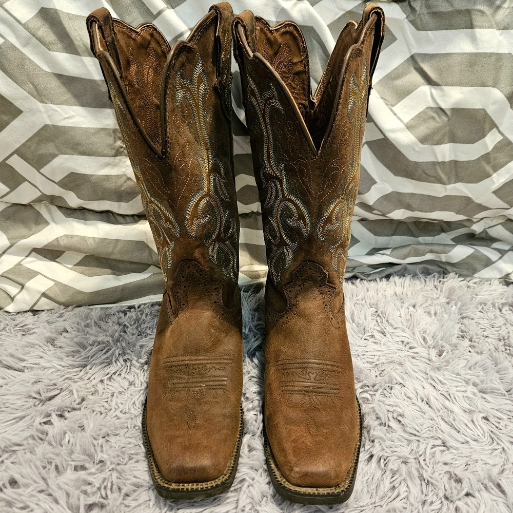 Woman's cowboy boots